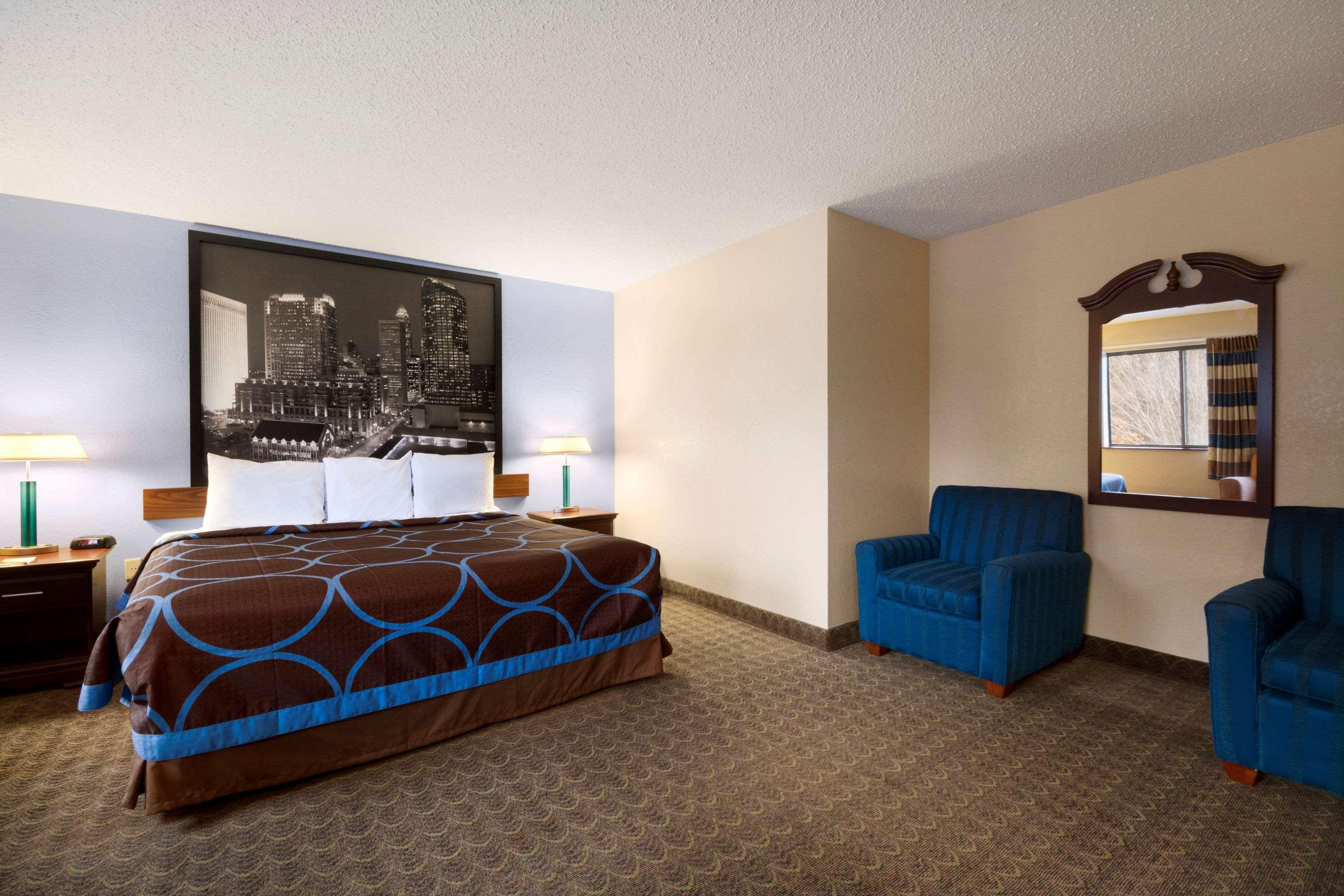 Super 8 By Wyndham Charlotte University Exterior foto